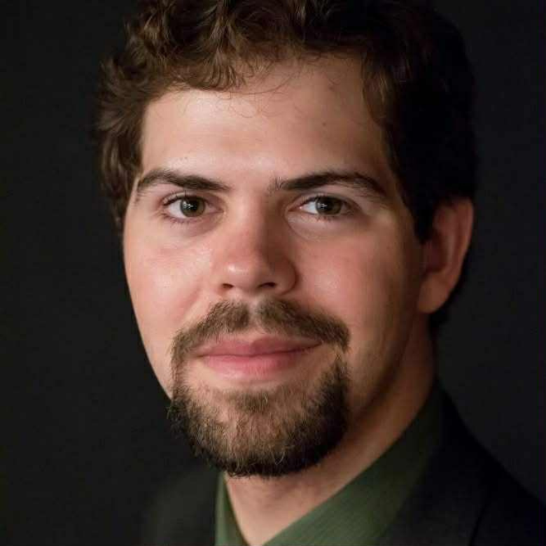 Joel Rogier Headshot